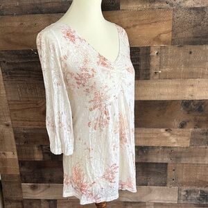 Chic V-Neck Floral Blouse - Cream and Pink
